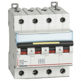Bticino circuit breaker-4P C 32A 16kA 4 modules...